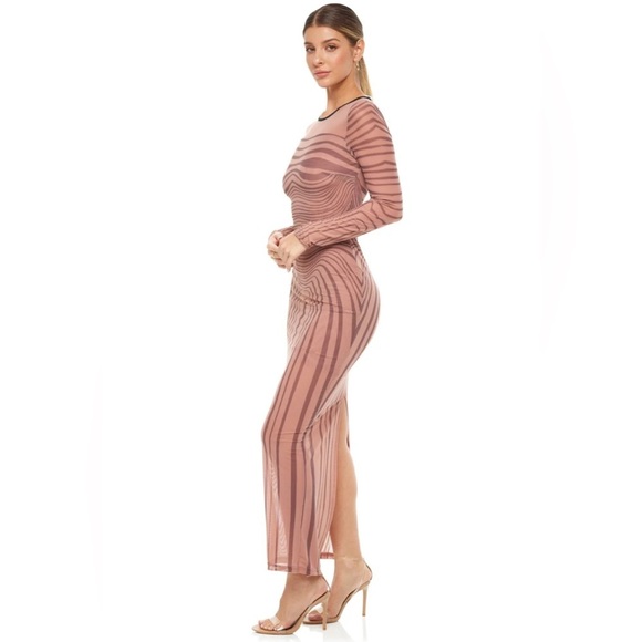 YG COLLECTION KIM MESH DRESS - Picture 3 of 4